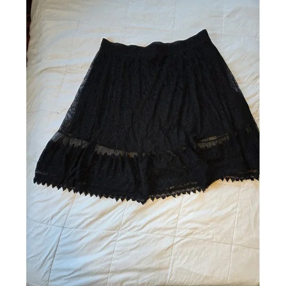 Torrid Black Lacey Floral Maxi Skirt | Size 4X - Picture 1 of 6